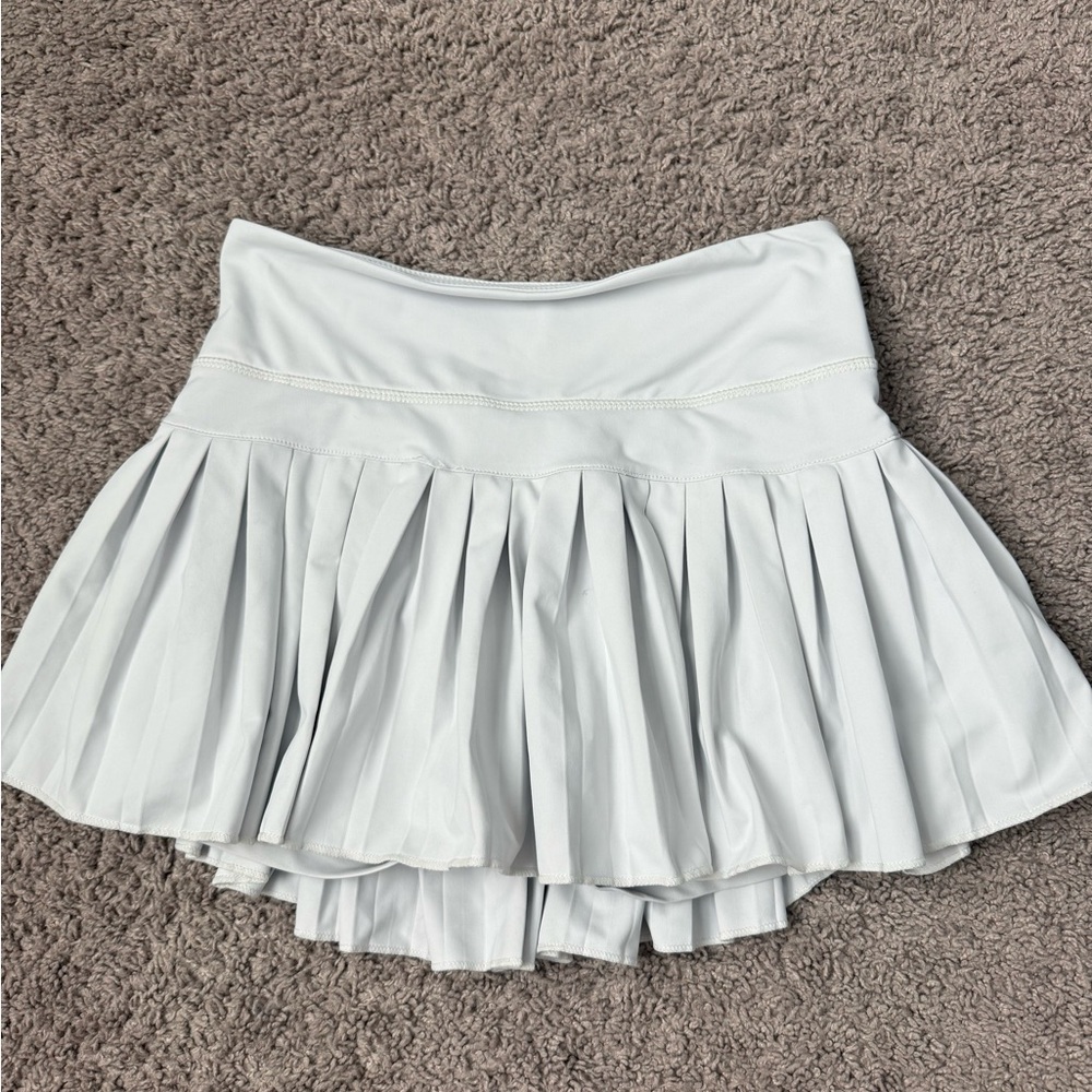 Gold hinge Pleated White Tennis Skirt